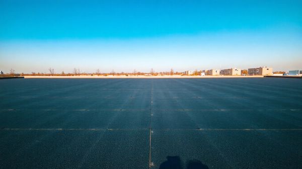 Découvrez les avantages des toitures cool roof pour votre projet